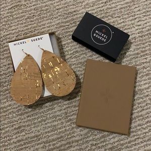 Nickel & Suede cork and gold earrings
